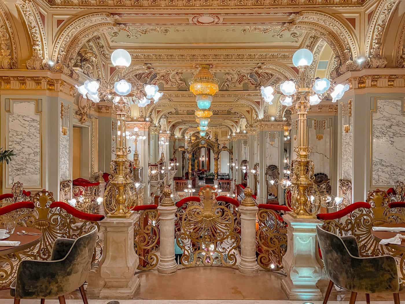 New York Café